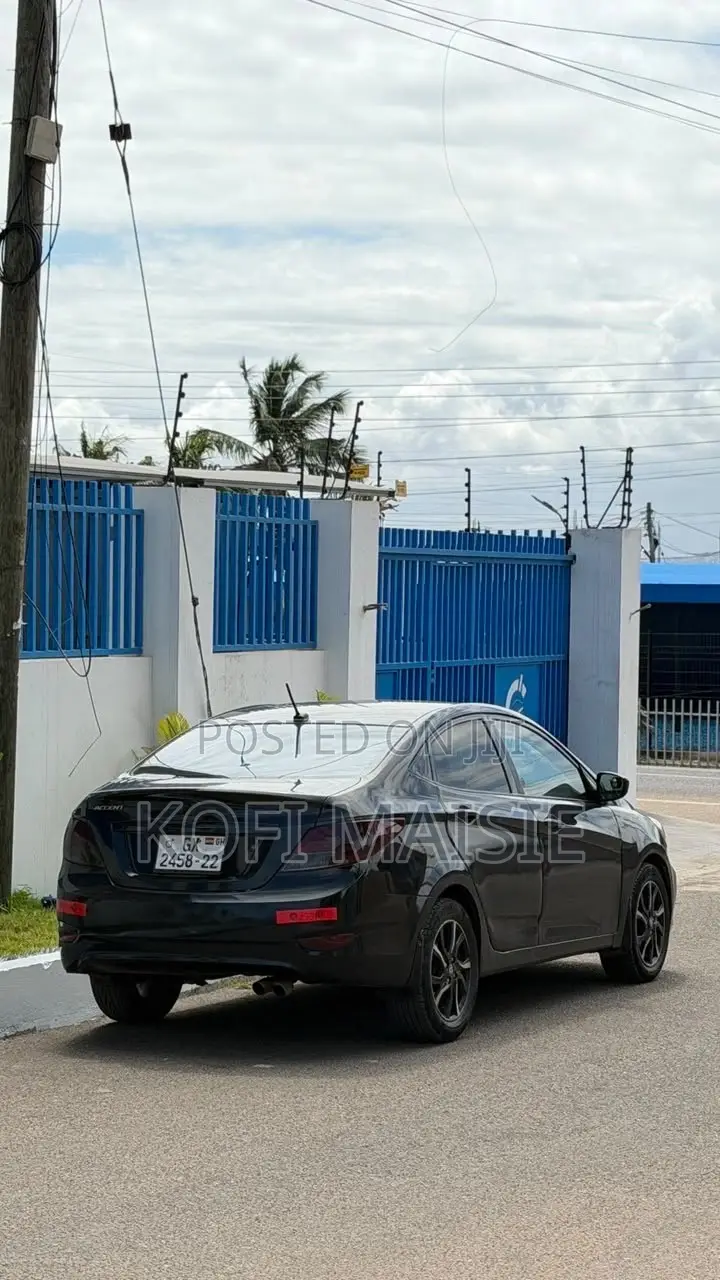 Hyundai Accent SE 2013 Black