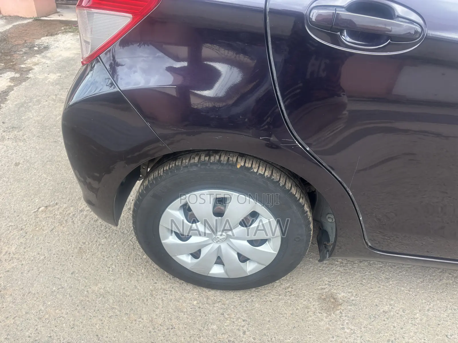 Toyota Vitz 1.3 FWD 5dr 2014 Purple