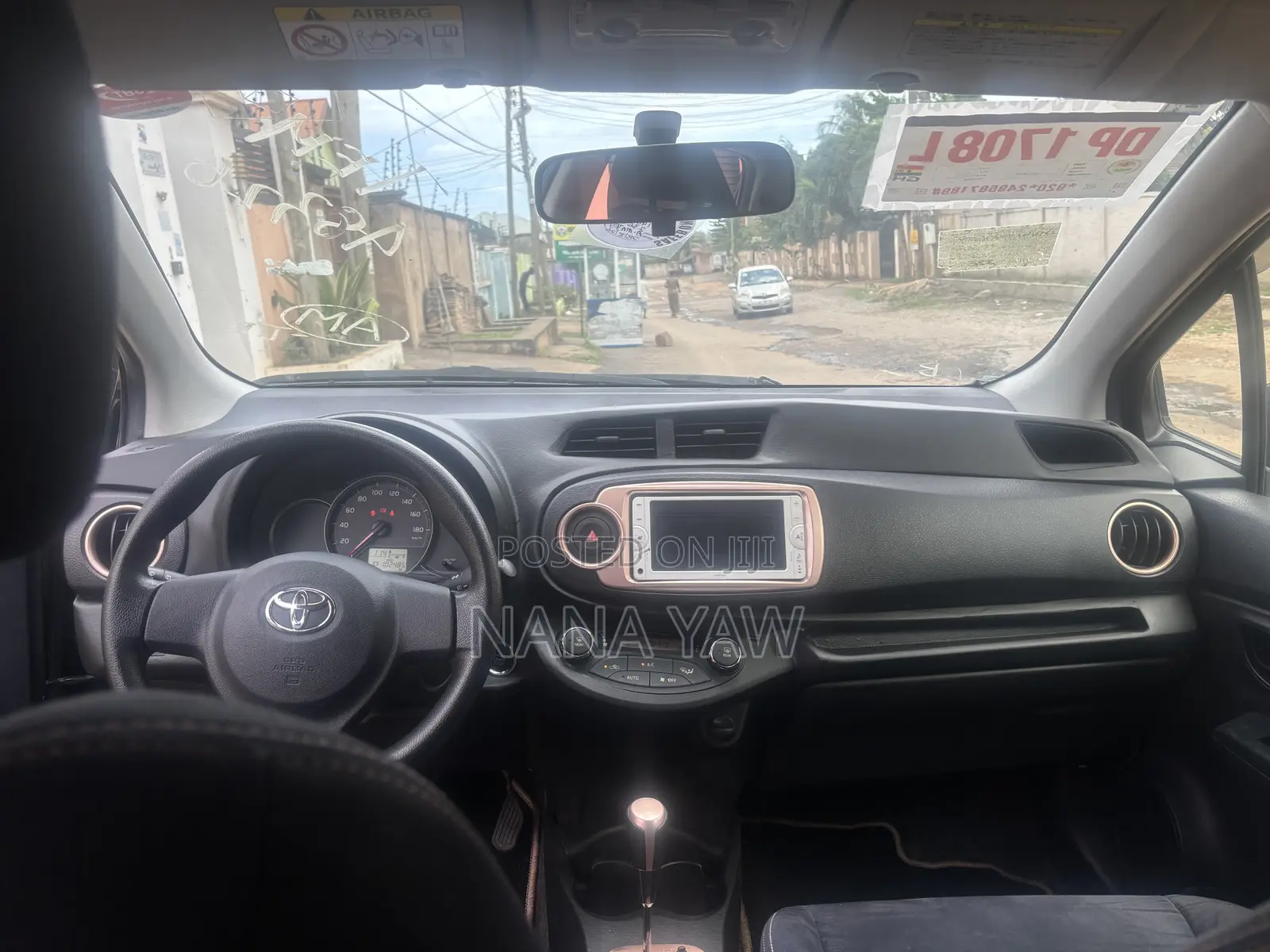 Toyota Vitz 1.3 FWD 5dr 2014 Purple