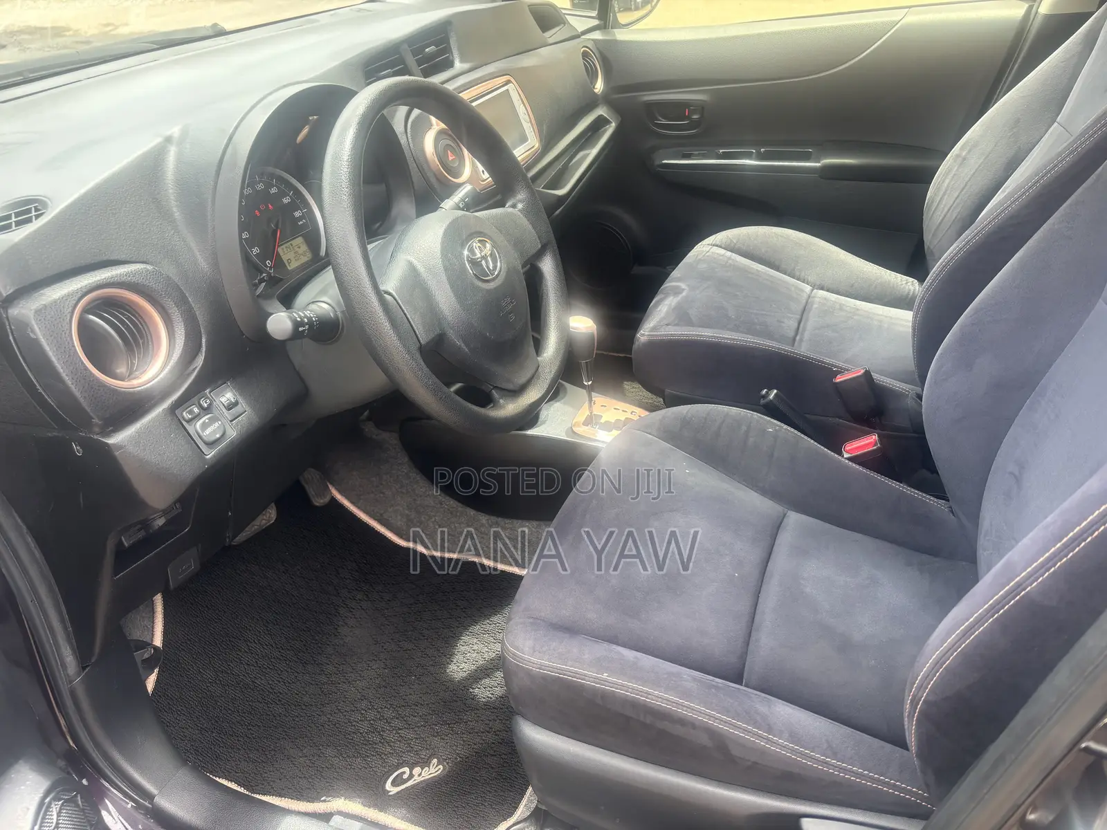 Toyota Vitz 1.3 FWD 5dr 2014 Purple