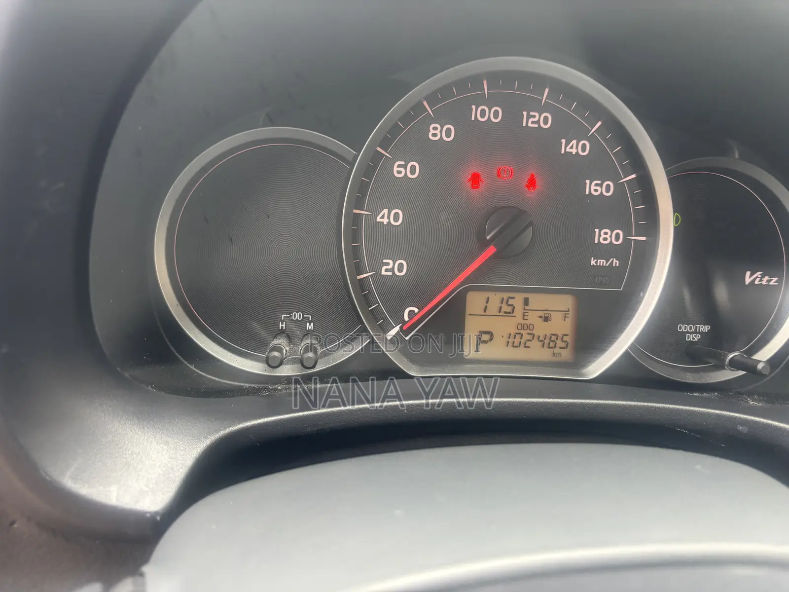 Toyota Vitz 1.3 FWD 5dr 2014 Purple