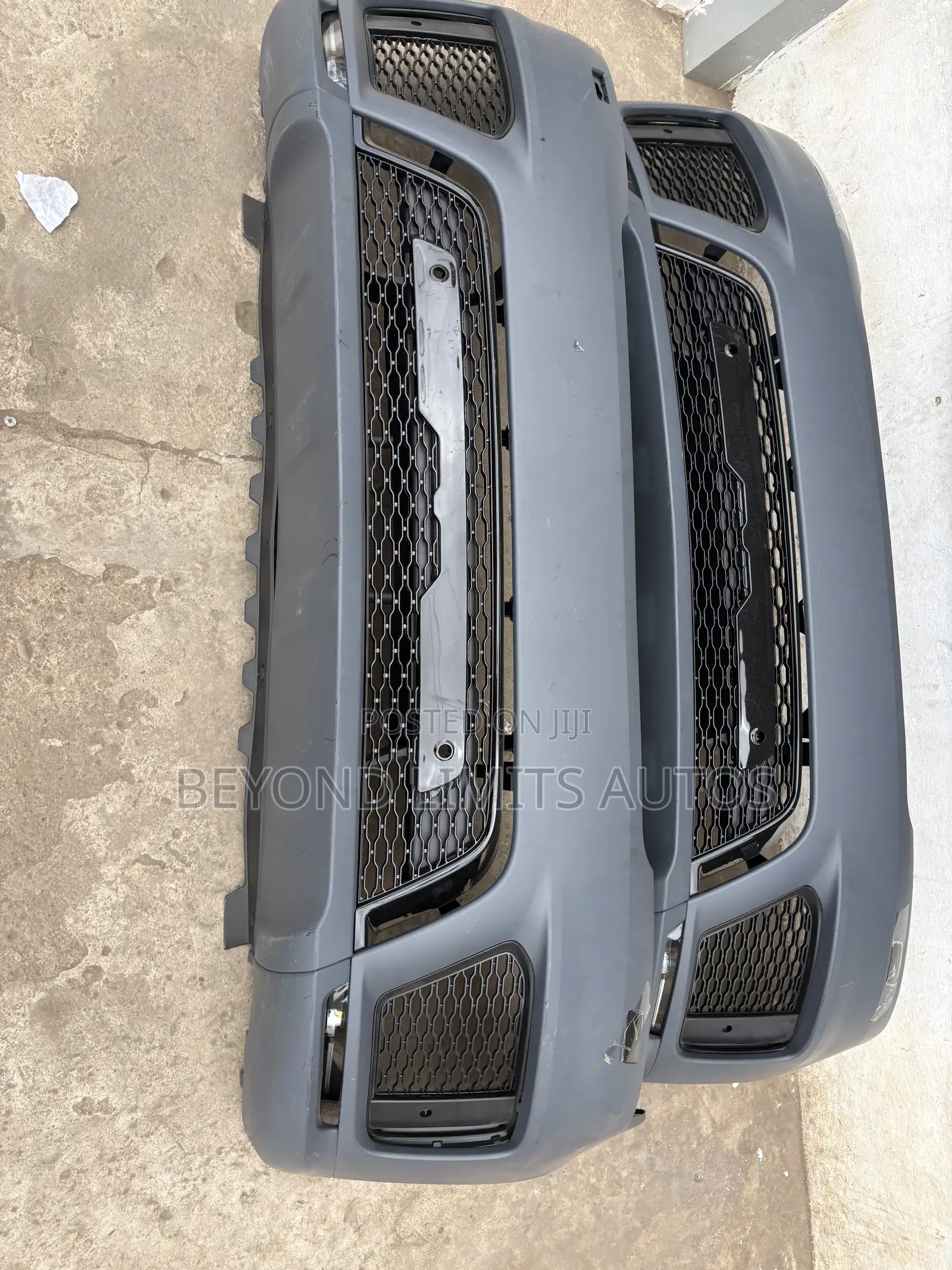 Range Rover Sport SVR 2020,2021, 2022,2023 Complete Front Bumper