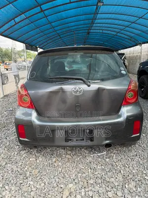 Toyota Vitz 2010 Gray