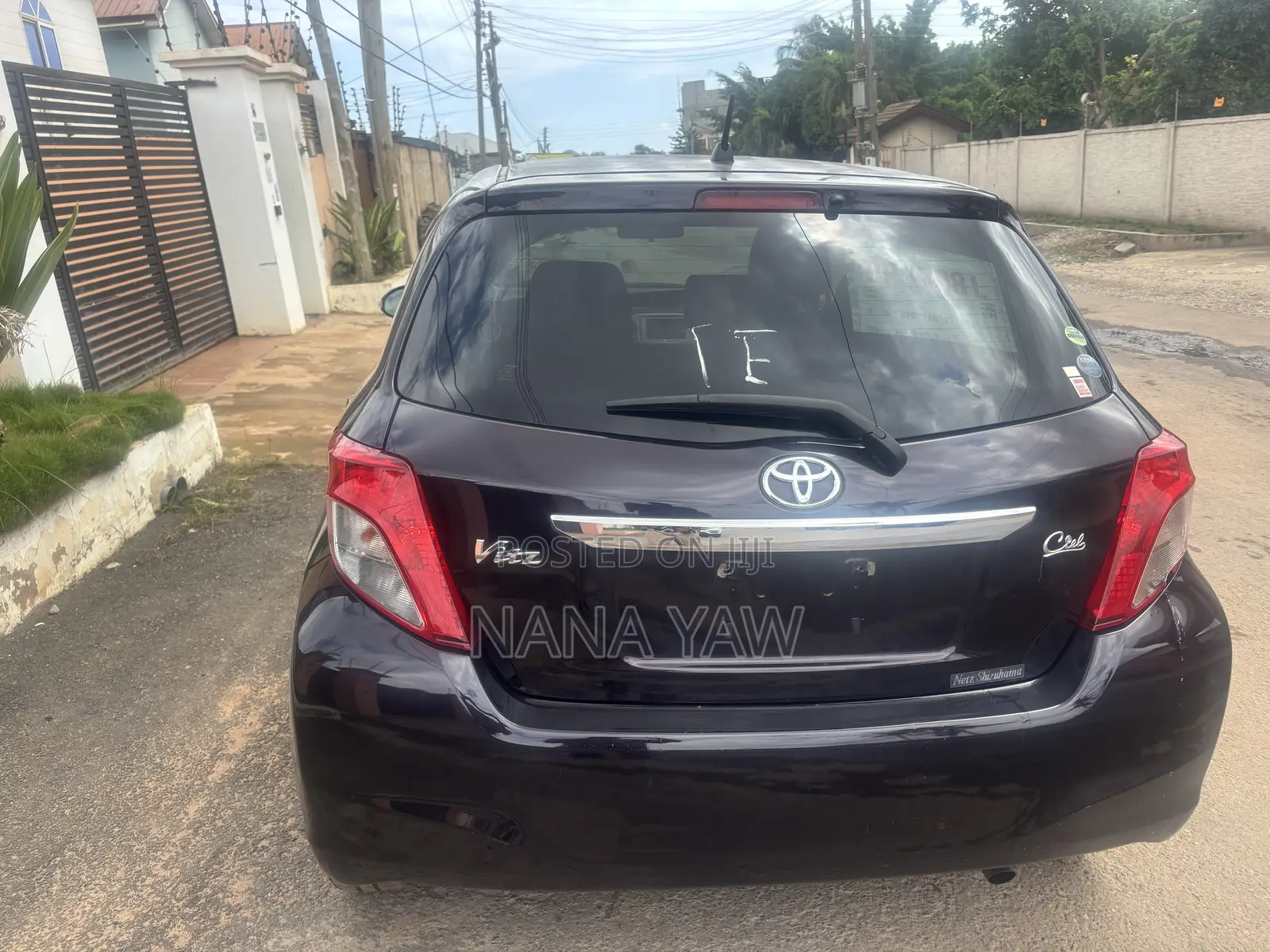 Toyota Vitz 1.3 FWD 5dr 2014 Purple