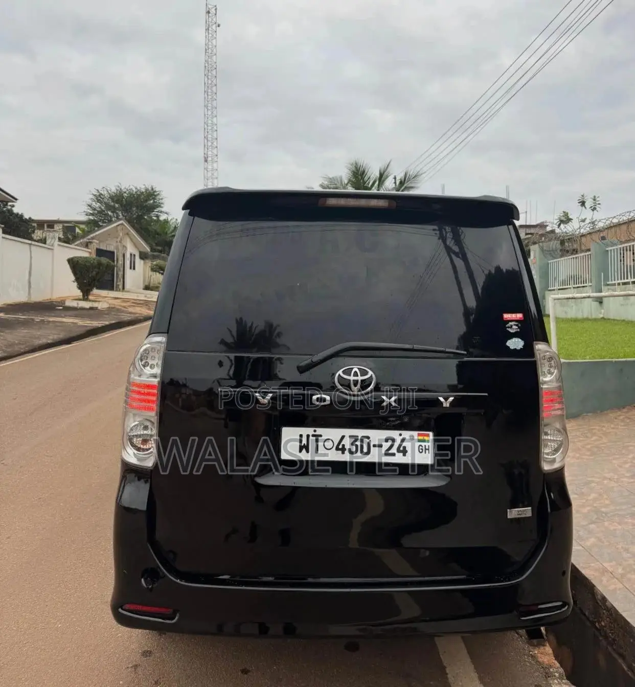 Toyota Voxy 2014 Black