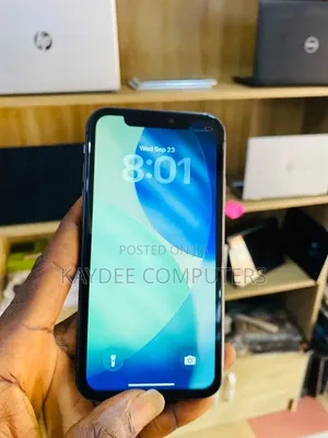 Apple iPhone 11 64 GB White
