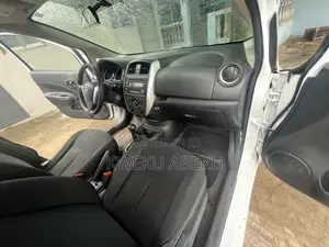 Nissan Versa 1.6 S+ 2016 White