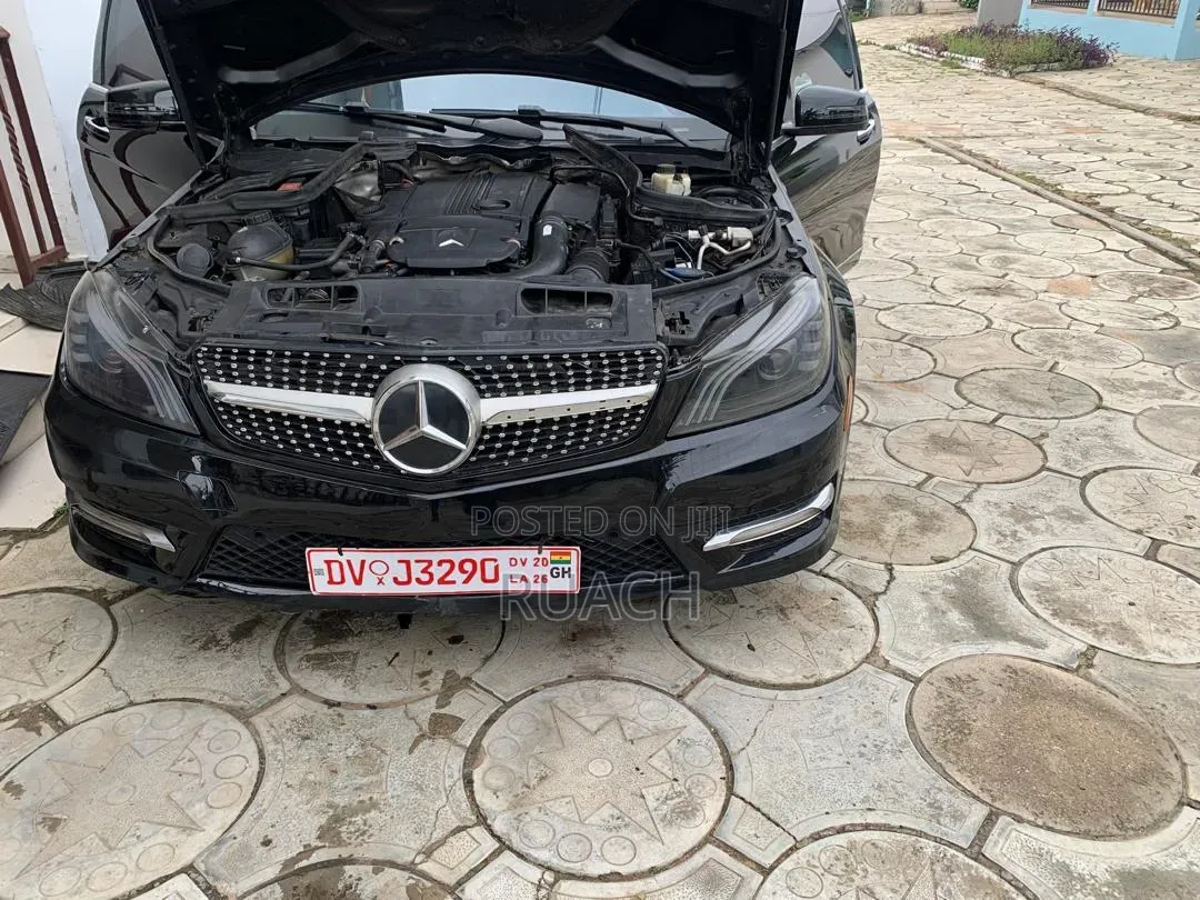 Mercedes-Benz C250 2014 Black
