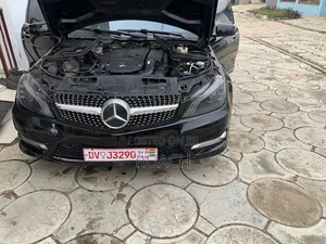 Mercedes-Benz C250 2014 Black