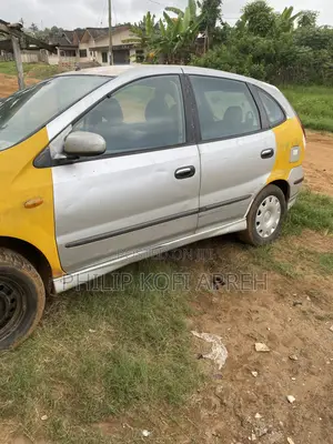 Nissan Almera 2005 Silver