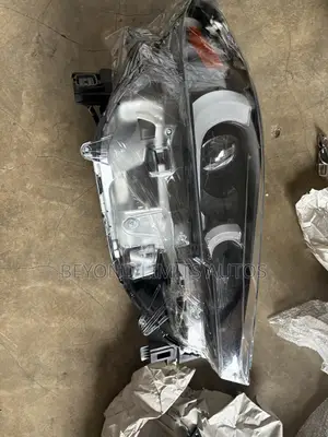 Mazda CX,2024 Headlight Full Led