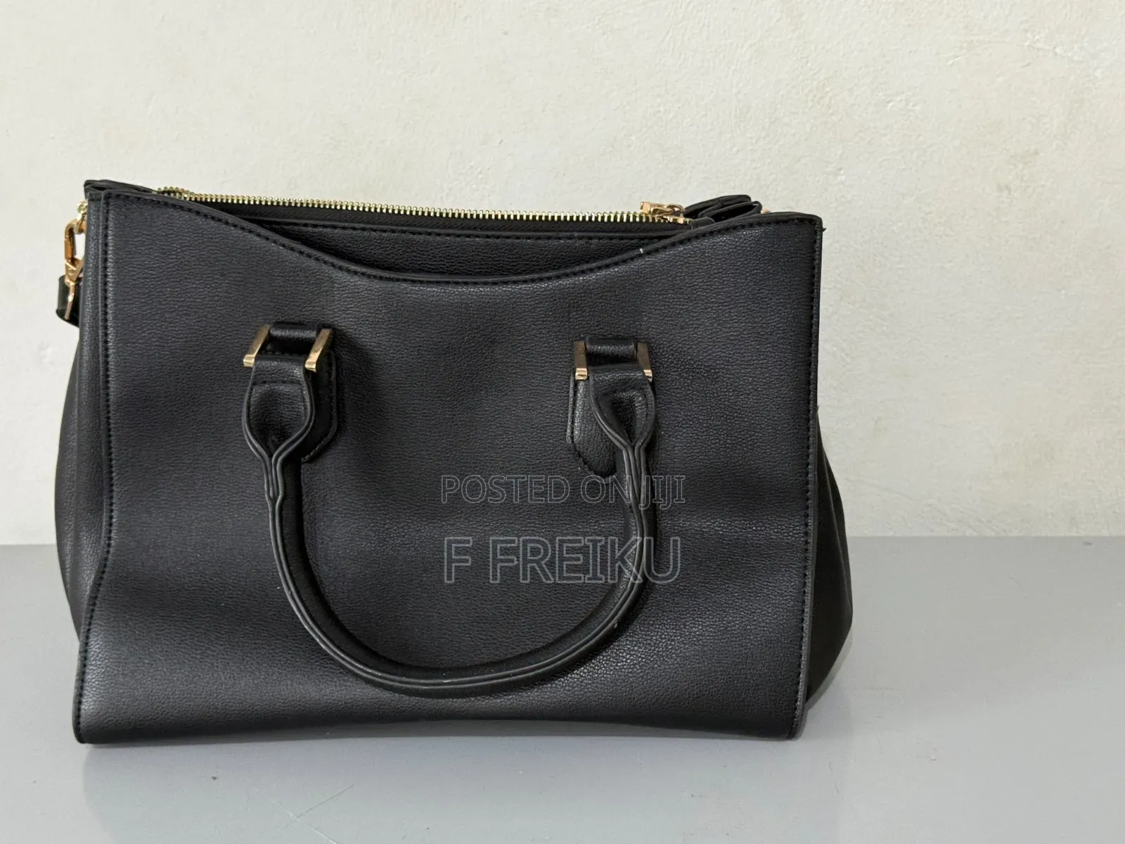 Stylish Black Handbag