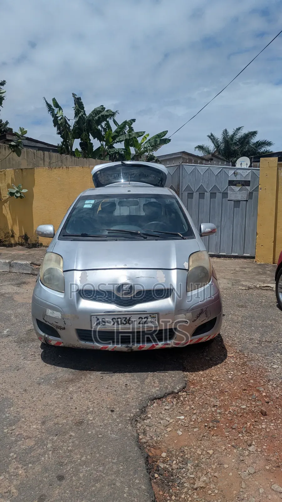 Toyota Vitz 2010 Silver