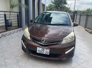 Toyota Vitz 2012 Brown