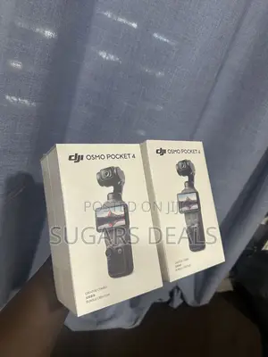 DJI Osmo Pocket 4 Creator Combo