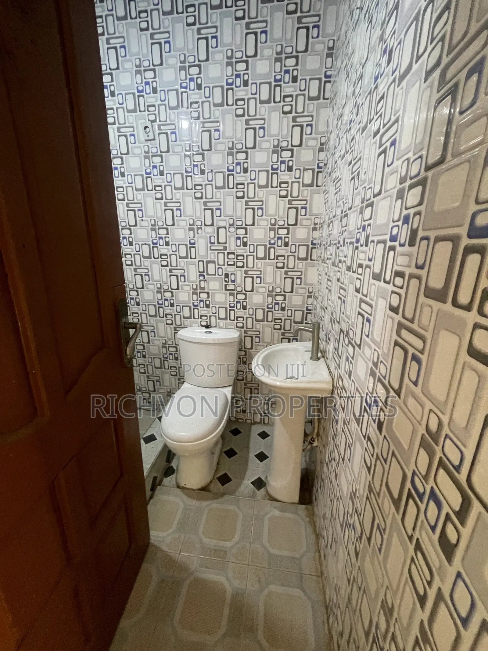 1bdrm Room & Parlour in Richvon Properties, Baatsona Total for rent