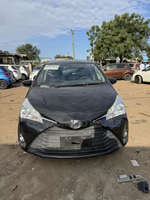 Toyota Vitz 2017 Black