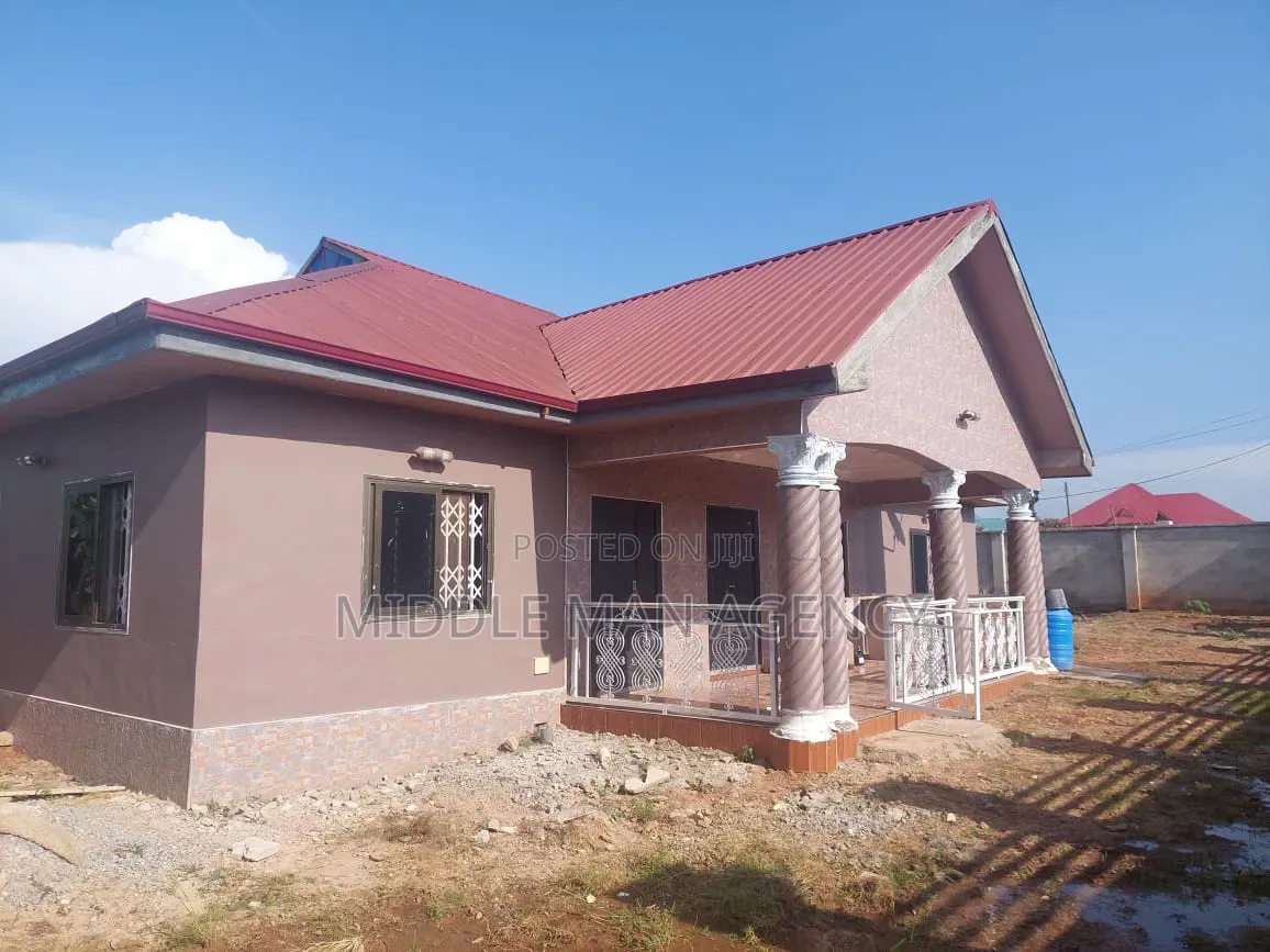 Furnished 4bdrm House in Middle Man Agency, Ejisu-Juaben Municipal