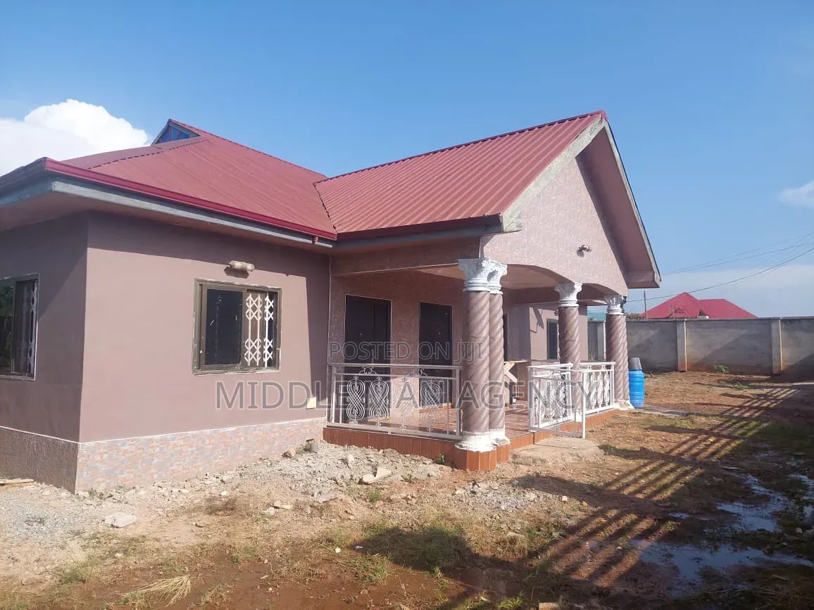 Furnished 4bdrm House in Middle Man Agency, Ejisu-Juaben Municipal