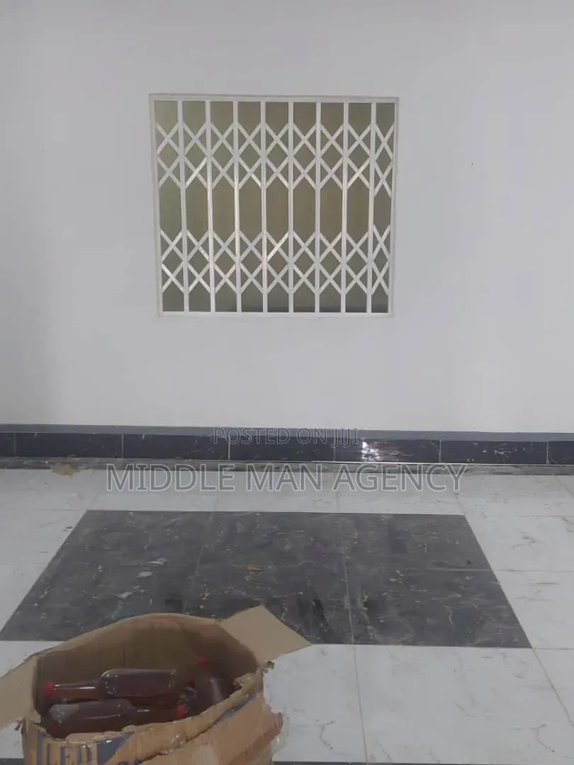 Furnished 4bdrm House in Middle Man Agency, Ejisu-Juaben Municipal