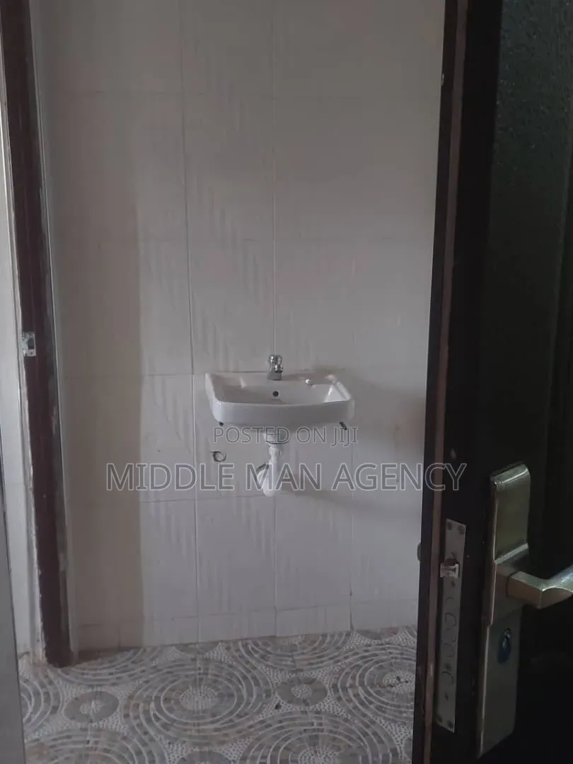 Furnished 4bdrm House in Middle Man Agency, Ejisu-Juaben Municipal