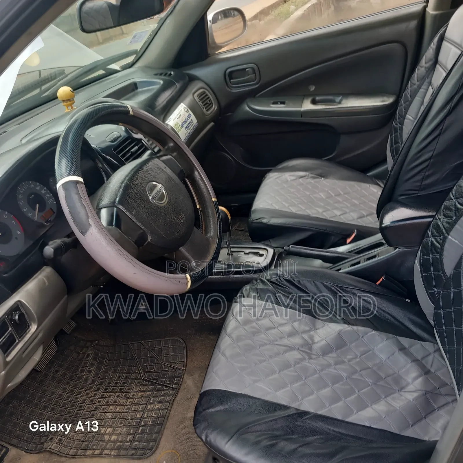 Nissan Sunny 2010 Silver