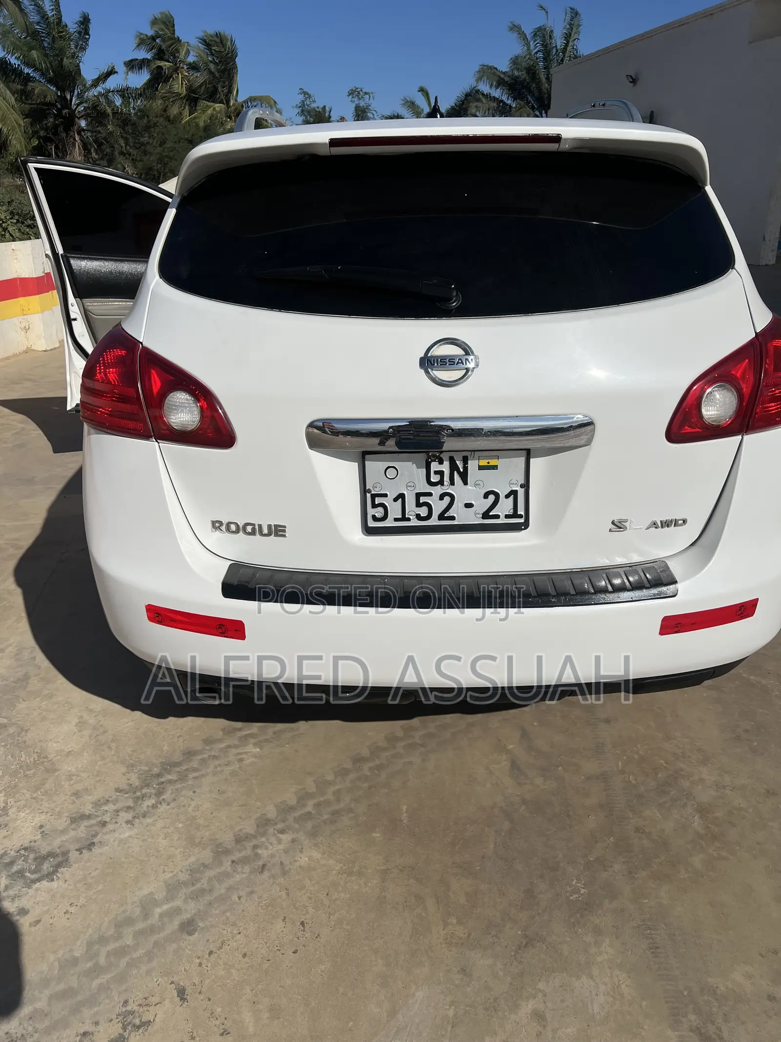 Nissan Rogue SV 4dr SUV AWD (2.5L 4cyl CVT) 2014 White