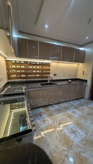 Stunning Modern Kitchen Cabinet