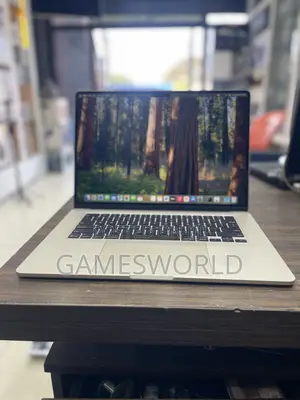Laptop Apple MacBook Air 16GB Apple M4 SSD 256GB