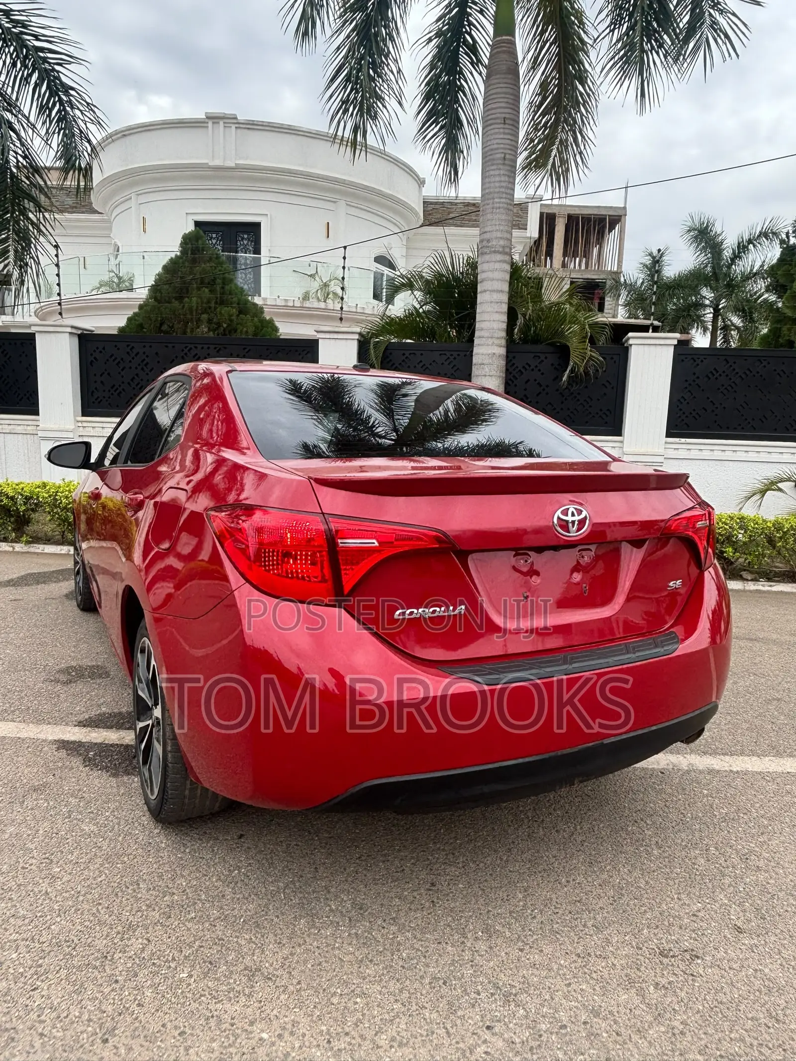 Toyota Corolla SE 4dr Sedan (1.8L 4cyl CVT) 2017 Red