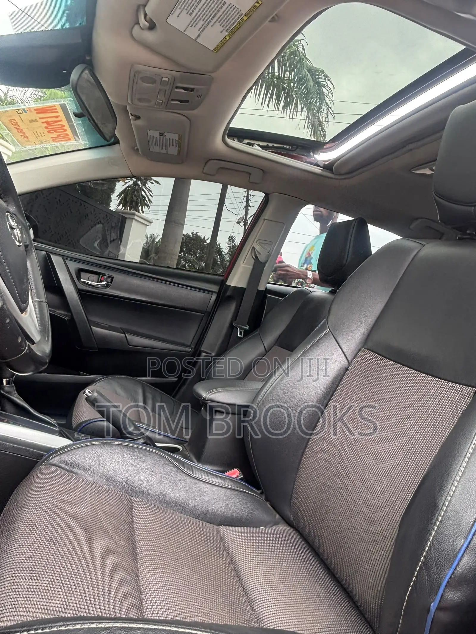 Toyota Corolla SE 4dr Sedan (1.8L 4cyl CVT) 2017 Red
