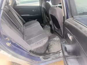 Hyundai Elantra 2006 Blue