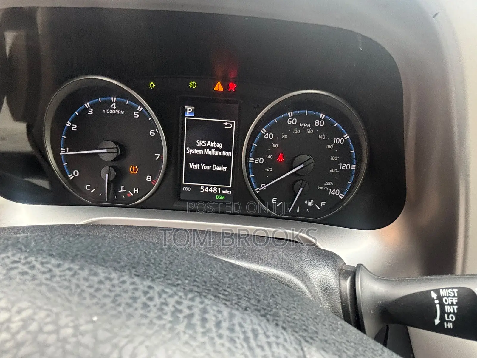 Toyota RAV4 XLE 4dr SUV AWD (2.5L 4cyl 6A) 2018 Silver