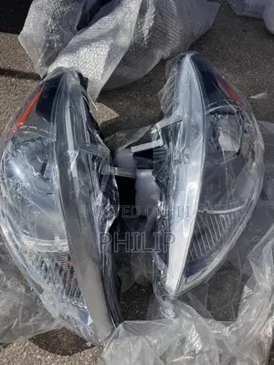 Nissan Almera/Versa 2016 Headlight Pair