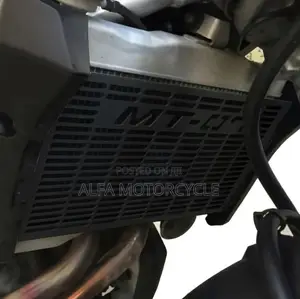 Yamaha MT-07 Radiator Guard Black 2014–2024
