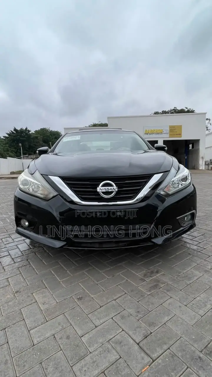 Nissan Altima 2017 Black