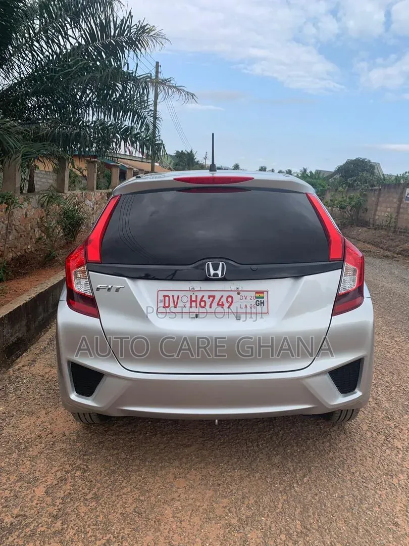 Honda Fit LX 4dr Hatchback (1.5L 4cyl 6M) 2015 Silver