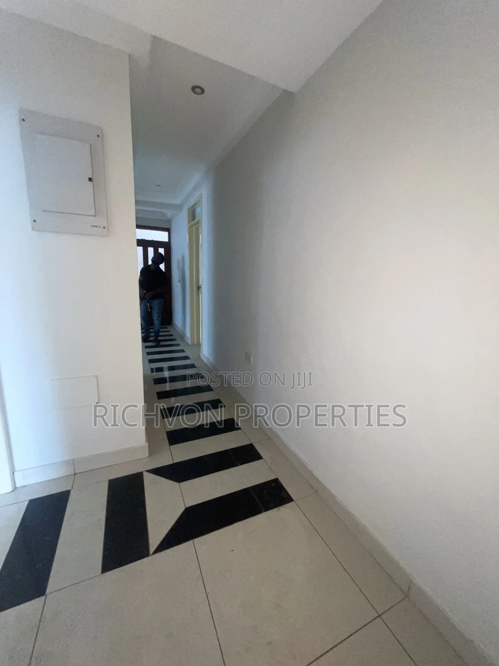 2bdrm Apartment in Richvon Properties, Airport Residential Area