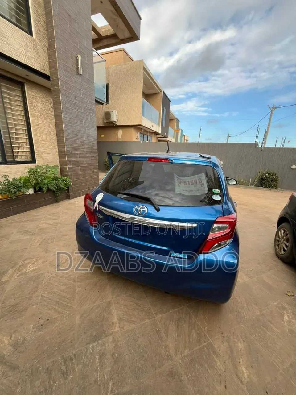 Toyota Vitz 1.3 AWD 3dr 2015 Blue