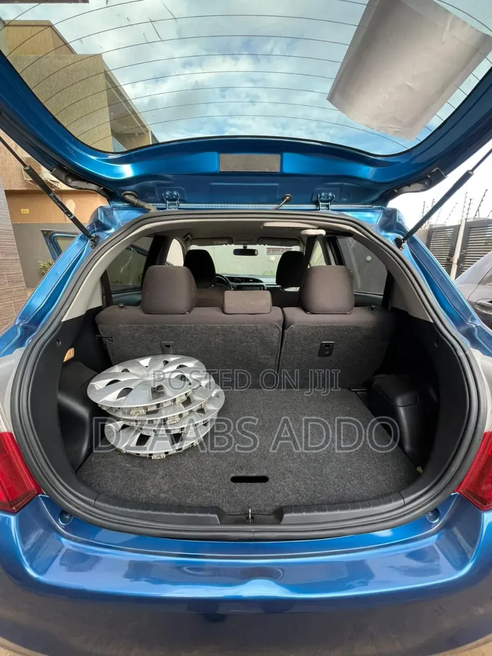 Toyota Vitz 1.3 AWD 3dr 2015 Blue