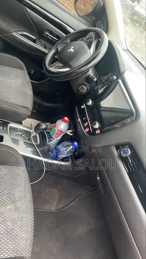 Mitsubishi Outlander SE FWD 2020 White