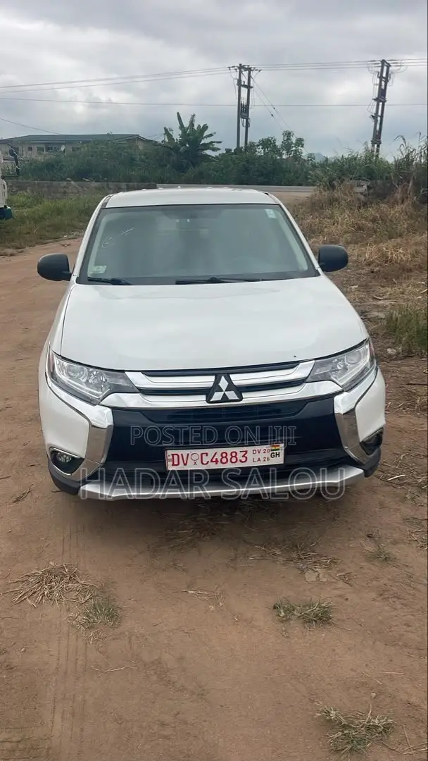 Mitsubishi Outlander SE FWD 2020 White