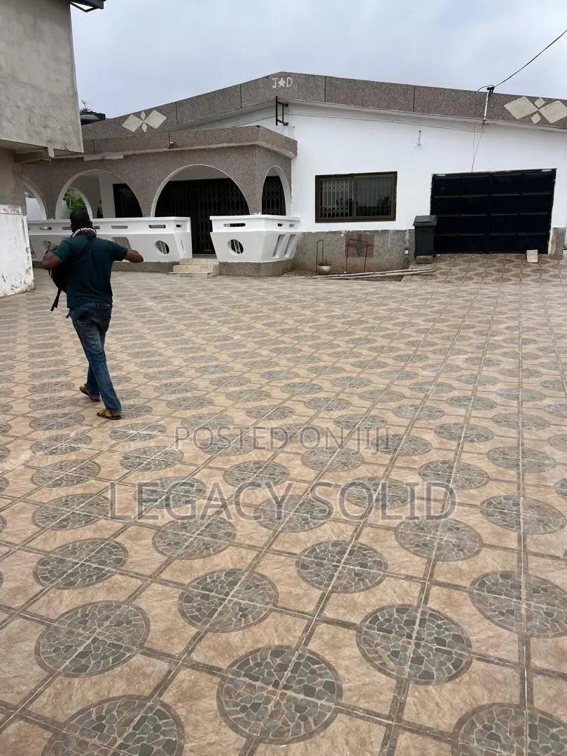 4bdrm Apartment in Legacy Solid Real, New Town for rent