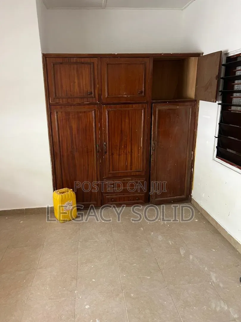 4bdrm Apartment in Legacy Solid Real, New Town for rent