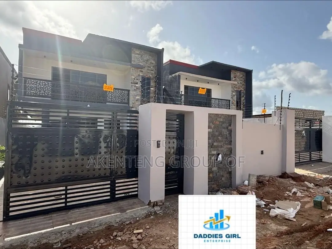 Furnished 2bdrm House in East Legon for sale