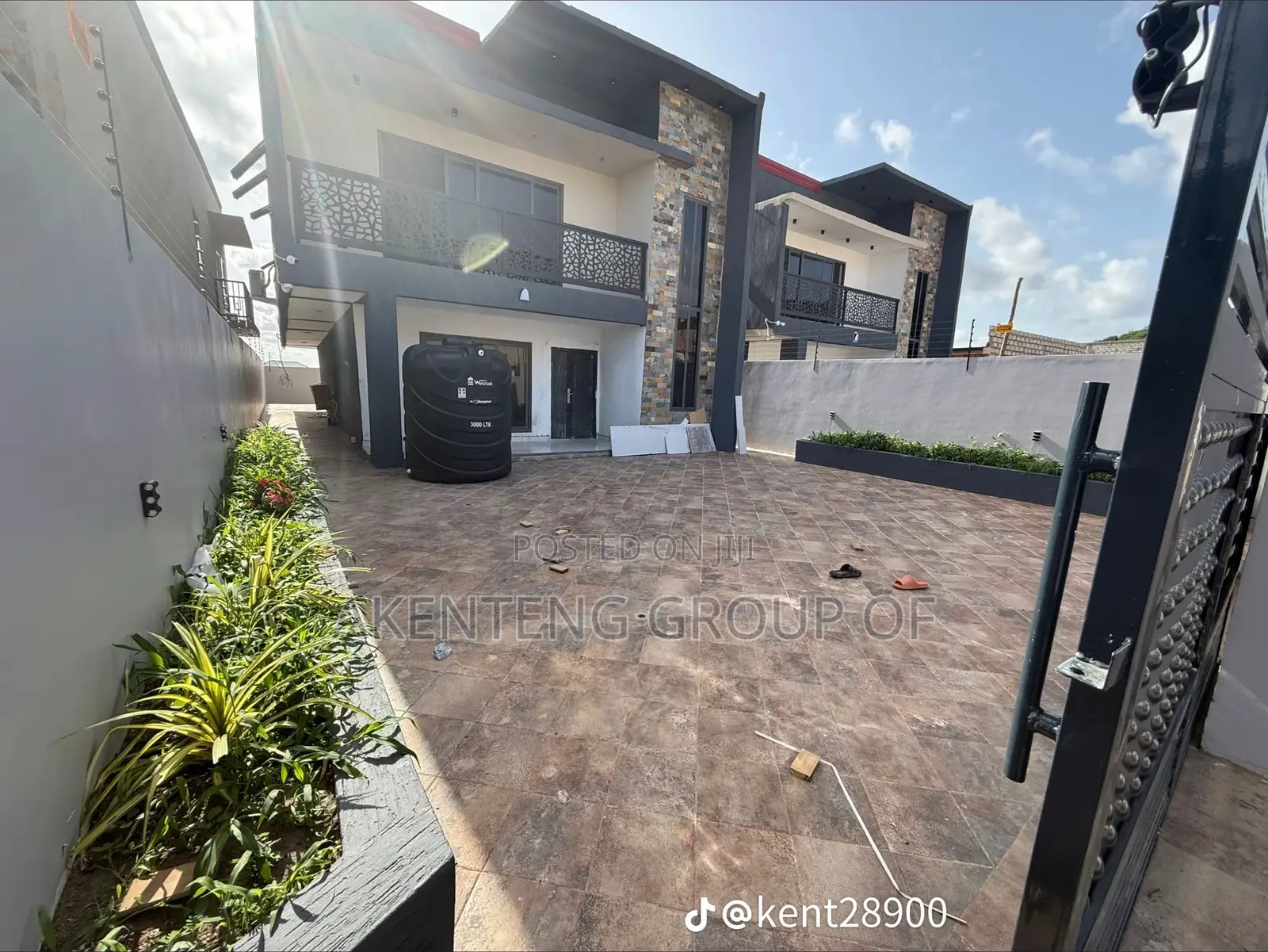 Furnished 2bdrm House in East Legon for sale
