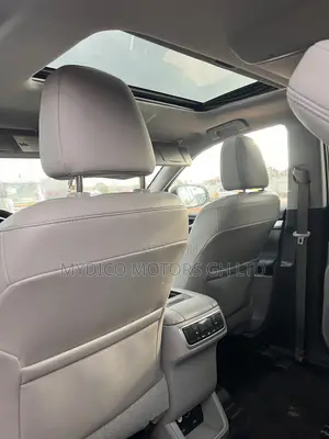 Toyota Highlander XLE V6 4x4 (3.5L 6cyl 6A) 2016 Gray