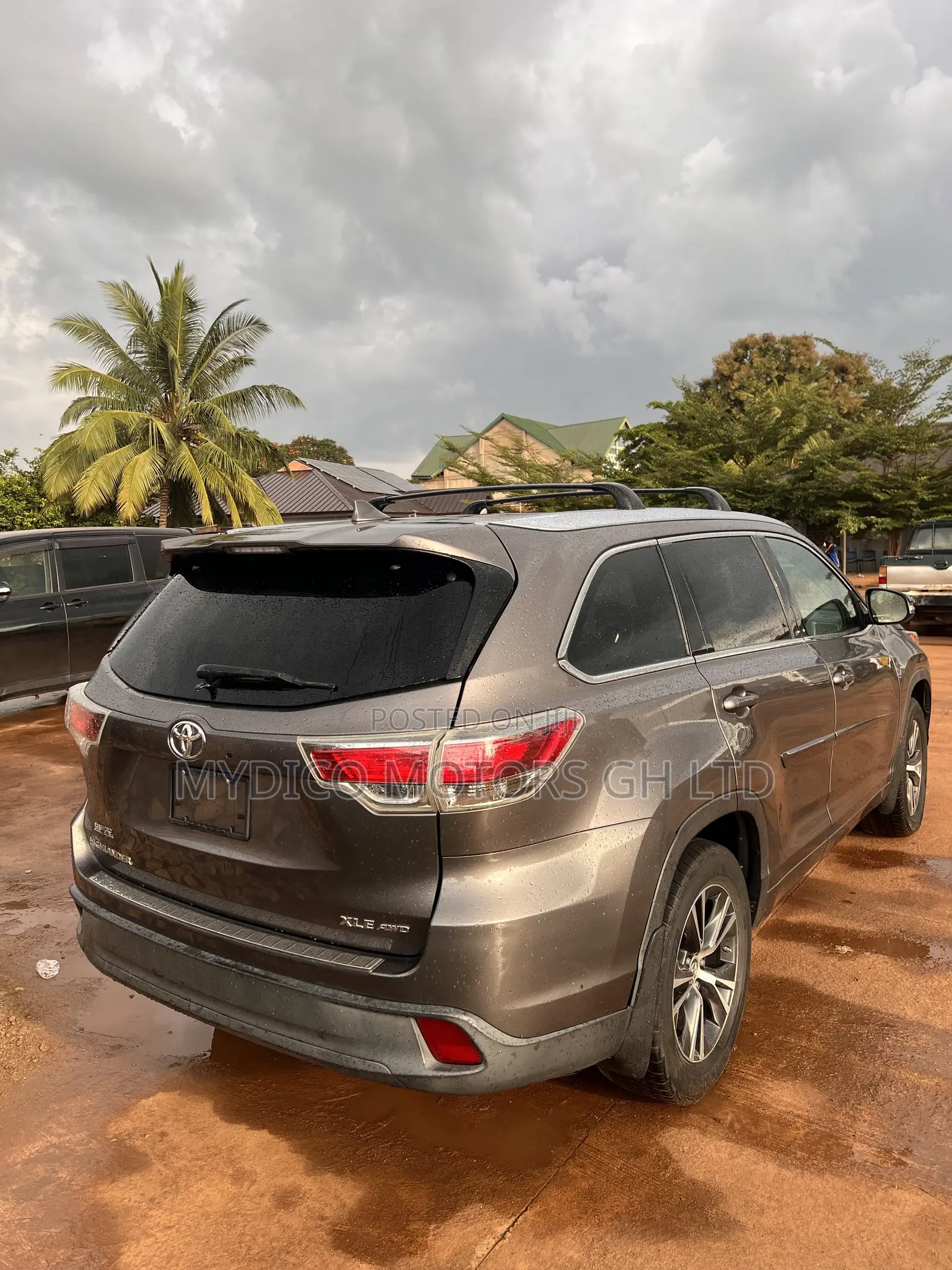 Toyota Highlander XLE V6 4x4 (3.5L 6cyl 6A) 2016 Gray