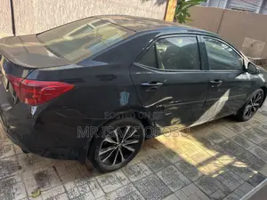 Toyota Corolla SE Special Edition 4dr Sedan (1.8L 4cyl CVT) 2017 Black