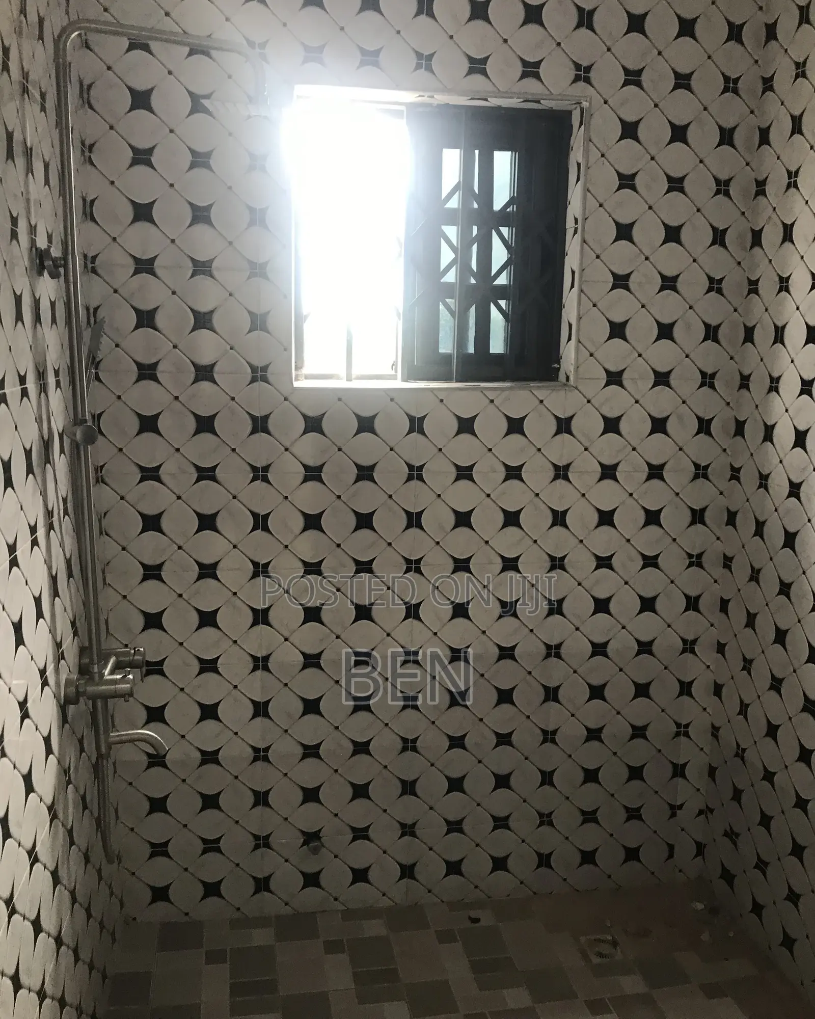 2bdrm Apartment in Petroleum Achimota, Mile 7 for rent